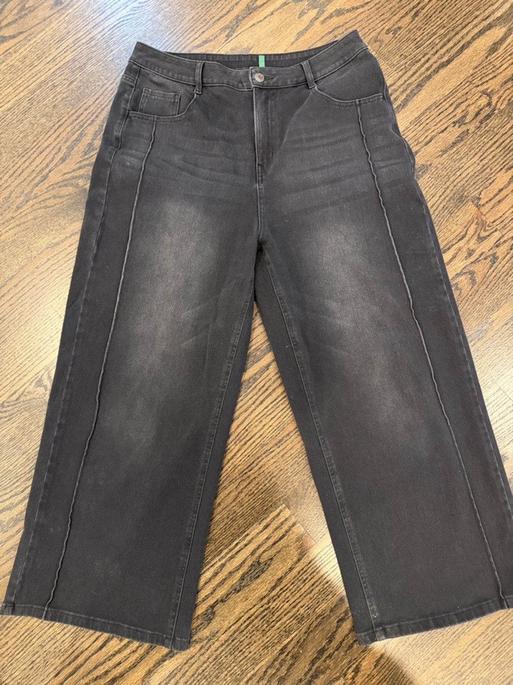 HALARA Black Cropped Wide-Leg Jeans